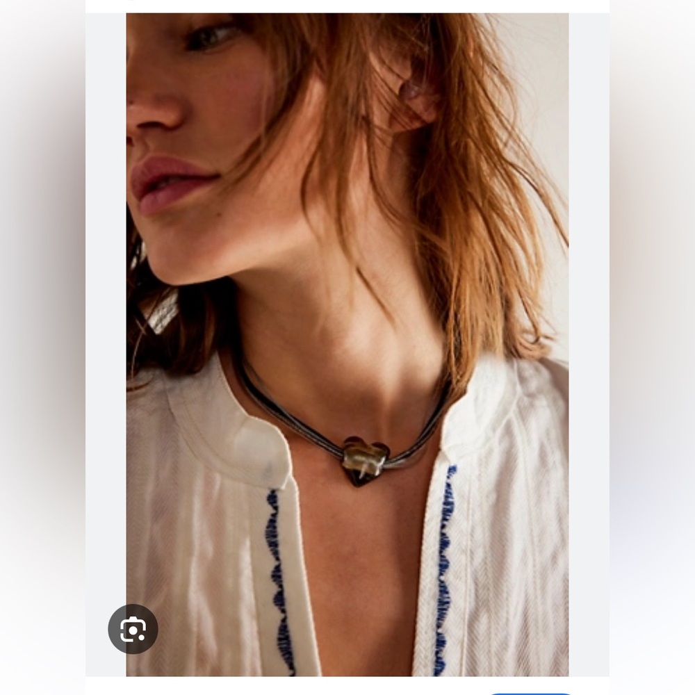 Charming hearts choker necklace